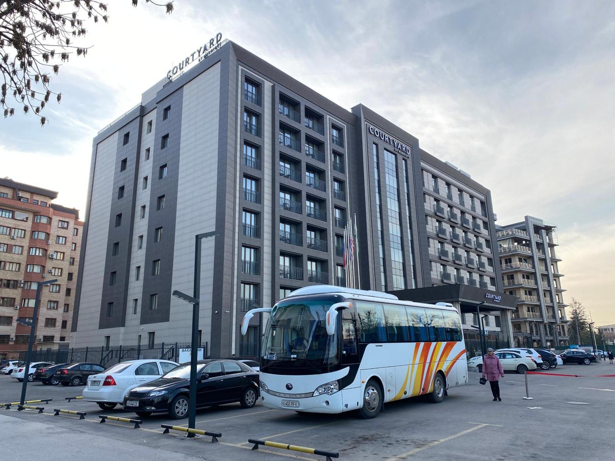 Spacious Apartment In New Building, Near The City Center And Airport Tashkent Luaran gambar